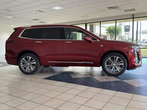 2025 Cadillac XT6 Premium Luxury FWD