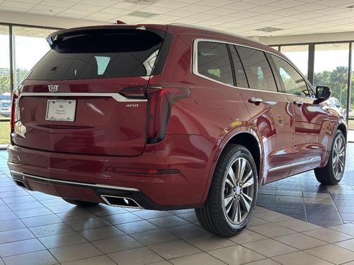 2025 Cadillac XT6 Premium Luxury FWD