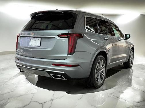 2025 Cadillac XT6 Premium Luxury FWD