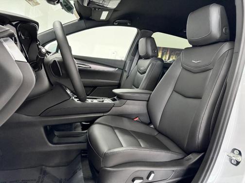 2025 Cadillac XT5 Luxury