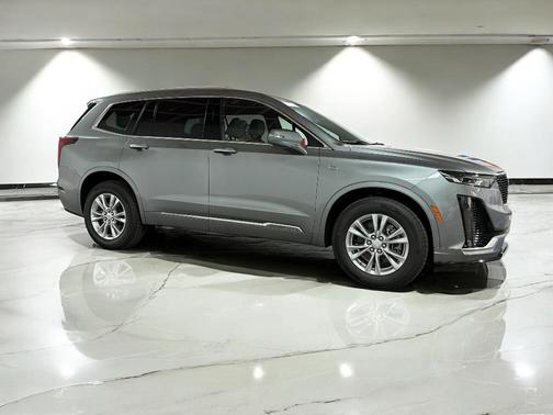 2025 Cadillac XT6 Luxury FWD