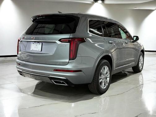 2025 Cadillac XT6 Luxury FWD
