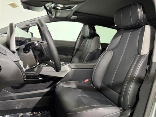 Argent Silver Metallic 2026 Cadillac OPTIQ Sport