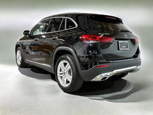 2023 Mercedes-Benz GLA 250 Base