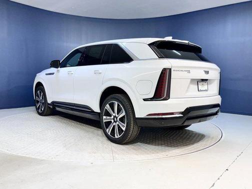 2025 Cadillac Escalade IQ Luxury 2