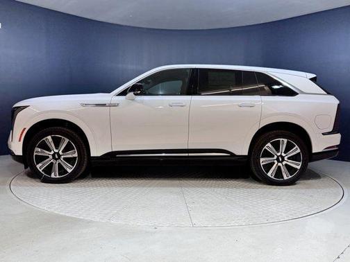 2025 Cadillac Escalade IQ Luxury 2