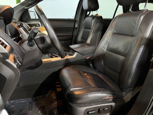 Tuxedo Black Metallic 2014 Ford Explorer XLT