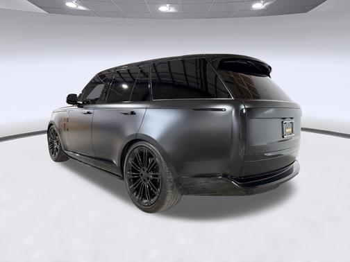 White 2024 Land Rover Range Rover P400 SE