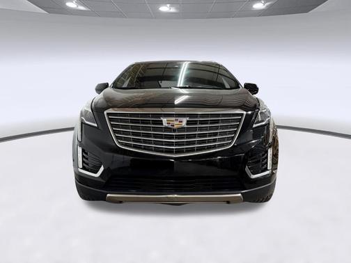 Stellar Black Metallic 2019 Cadillac XT5 Platinum