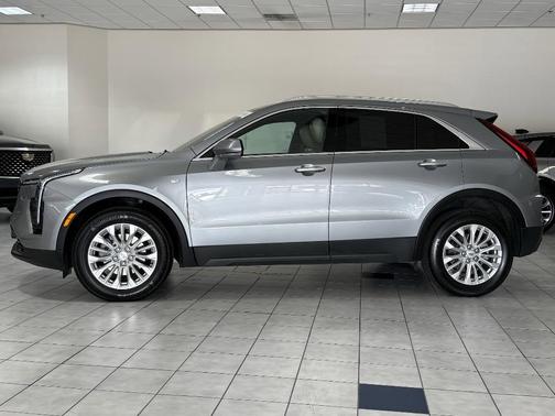 2024 Cadillac XT4 Luxury