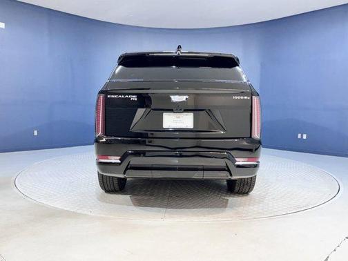 2025 Cadillac Escalade IQ Luxury 2