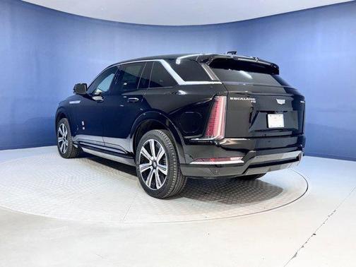 2025 Cadillac Escalade IQ Luxury 2