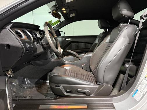 2011 Ford Shelby GT500 Base