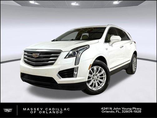 Crystal White Tricoat 2017 Cadillac XT5 Luxury