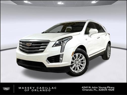 Crystal White Tricoat 2017 Cadillac XT5 Luxury