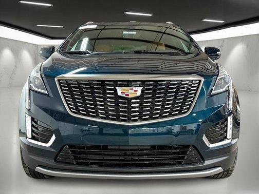 Emerald Lake Metallic 2026 Cadillac XT5 Premium Luxury