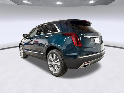 Emerald Lake Metallic 2026 Cadillac XT5 Premium Luxury