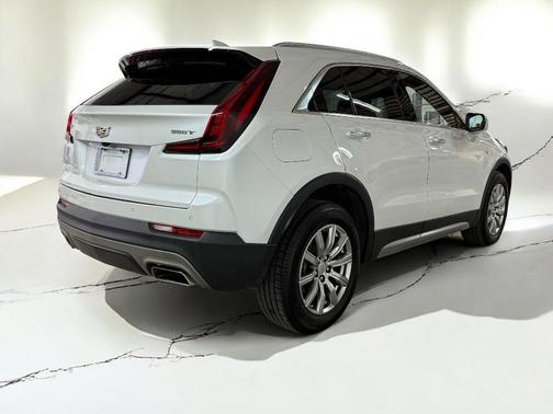 2021 Cadillac XT4 Premium Luxury