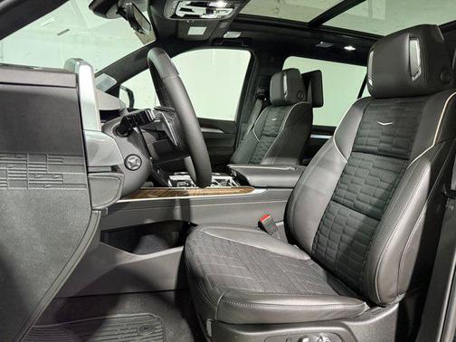 2025 Cadillac Escalade ESV Sport Platinum