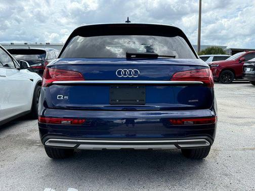 2022 Audi Q5 45 S line Premium