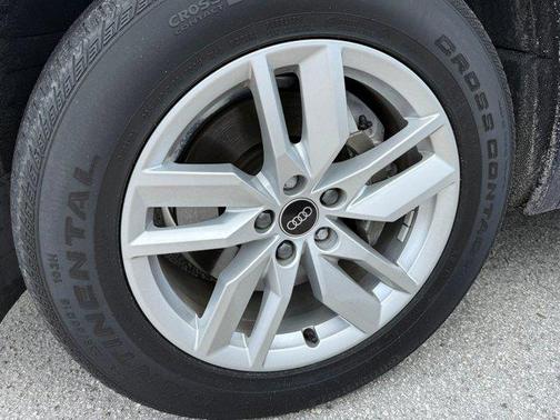 2022 Audi Q5 45 S line Premium