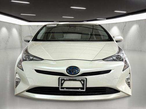 2016 Toyota Prius Three Touring