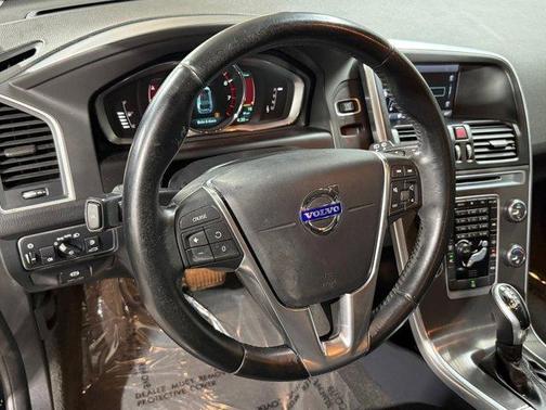 Caspian Blue Metallic 2015 Volvo XC60 T5 Premier