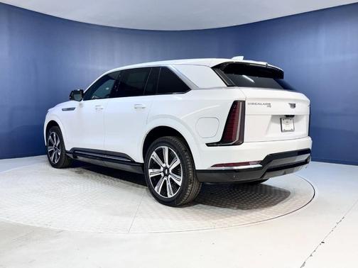 2025 Cadillac Escalade IQ Luxury 2