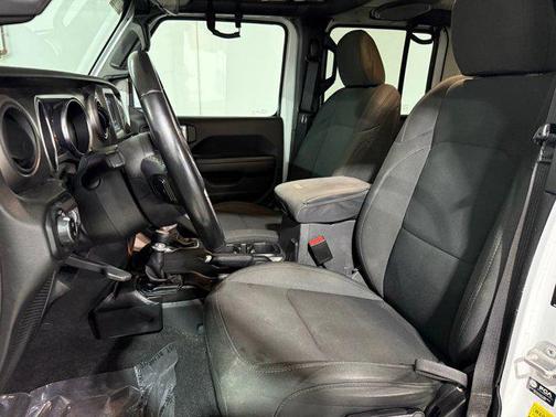 2022 Jeep Gladiator Sport S
