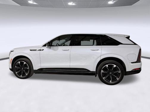 Vibrant White Tricoat 2026 Cadillac Escalade IQ Sport