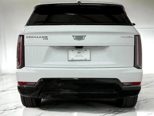 2025 Cadillac Escalade IQ Sport 1
