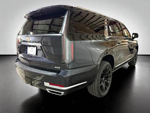 2026 Cadillac Escalade ESV Luxury