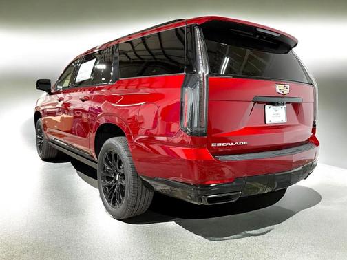 2025 Cadillac Escalade ESV Sport