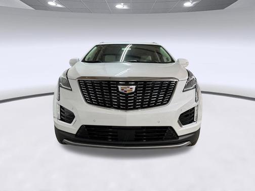 Crystal White Tricoat 2026 Cadillac XT5 Premium Luxury