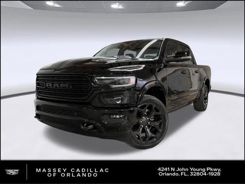 Diamond Black Crystal Pearlcoat 2023 RAM 1500 Limited