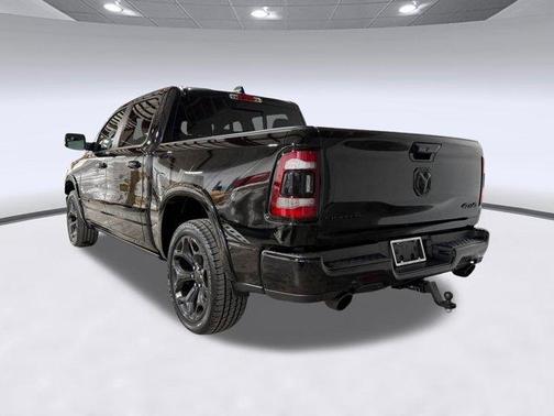 Diamond Black Crystal Pearlcoat 2023 RAM 1500 Limited