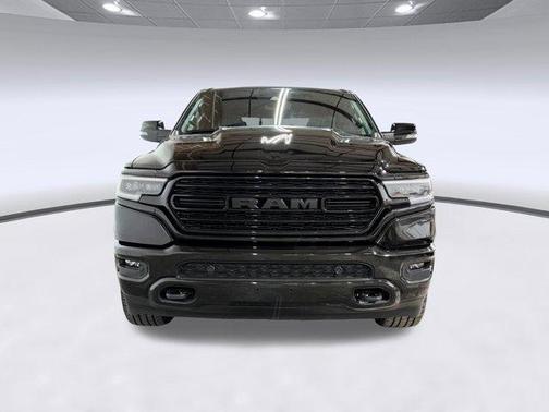 Diamond Black Crystal Pearlcoat 2023 RAM 1500 Limited