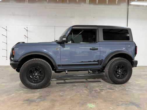Velocity Blue Metallic 2024 Ford Bronco Wildtrak