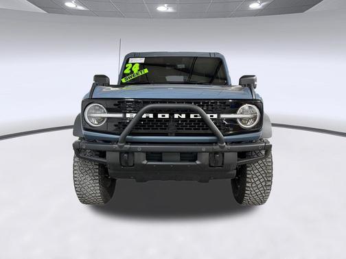 Velocity Blue Metallic 2024 Ford Bronco Wildtrak