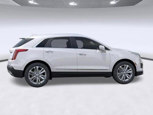 Crystal White Tricoat 2026 Cadillac XT5 Premium Luxury