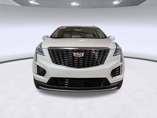 Crystal White Tricoat 2026 Cadillac XT5 Premium Luxury