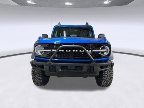 Velocity Blue Metallic 2024 Ford Bronco Wildtrak