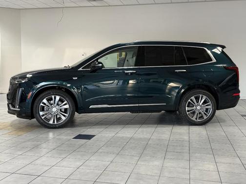 2025 Cadillac XT6 Premium Luxury FWD