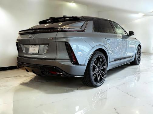 2026 Cadillac LYRIQ V-Series w/1SM