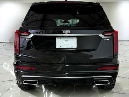 2025 Cadillac XT6 Luxury FWD