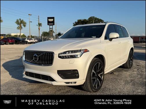 Crystal White Metallic 2020 Volvo XC90 T6 Momentum