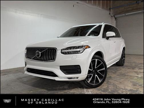 Crystal White Metallic 2020 Volvo XC90 T6 Momentum