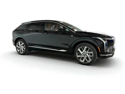 2025 Cadillac OPTIQ Luxury 2 AWD