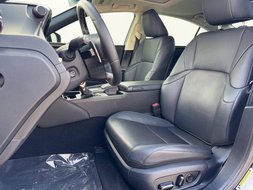 Black 2019 Lexus ES 350 Luxury