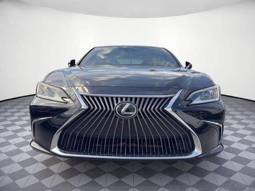 Black 2019 Lexus ES 350 Luxury